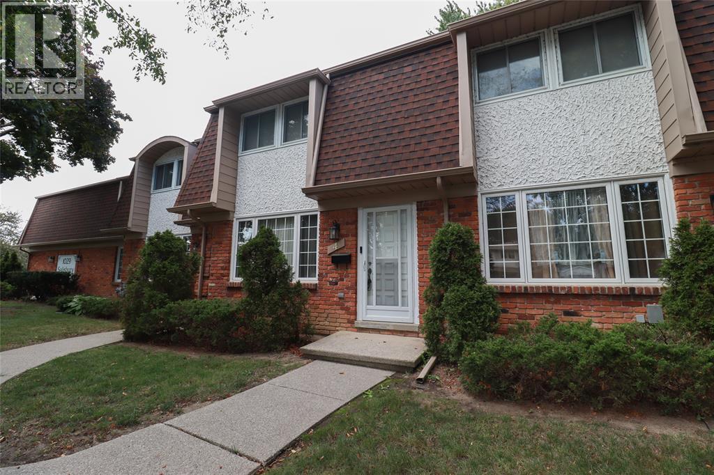 1029 SALISBURY STREET Unit# 4 Sarnia Ontario Canada N7S5V8 3