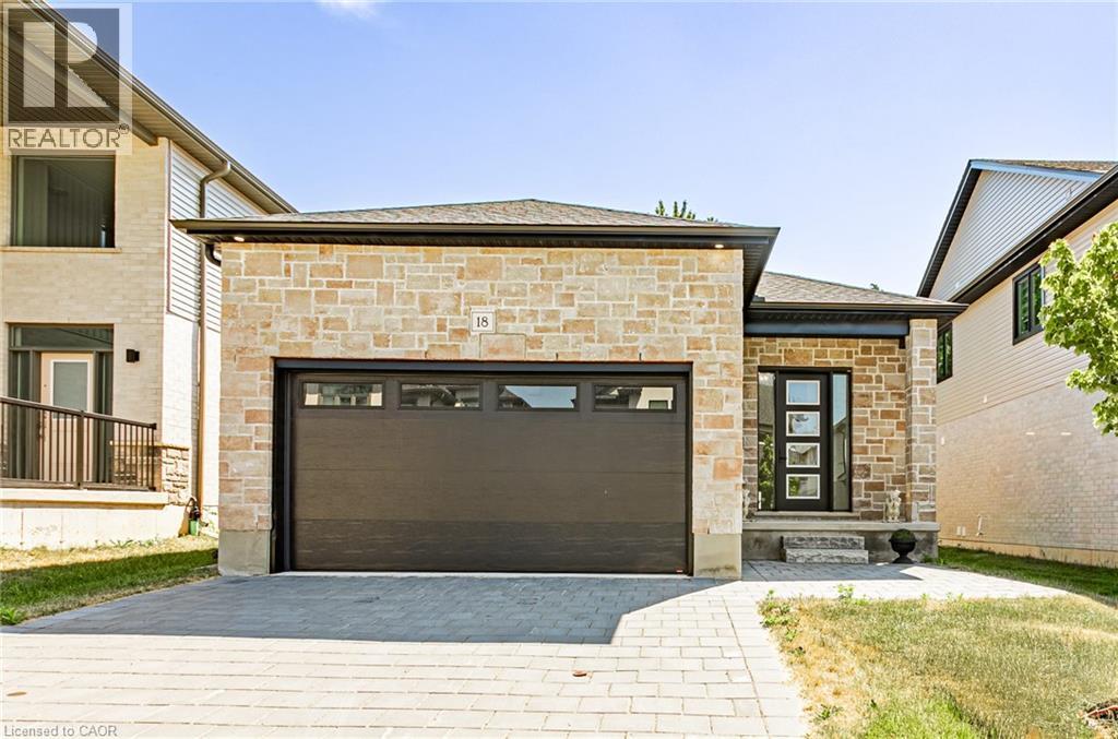 7966 FALLON Drive Unit# 18, Lucan Biddulph, Ontario