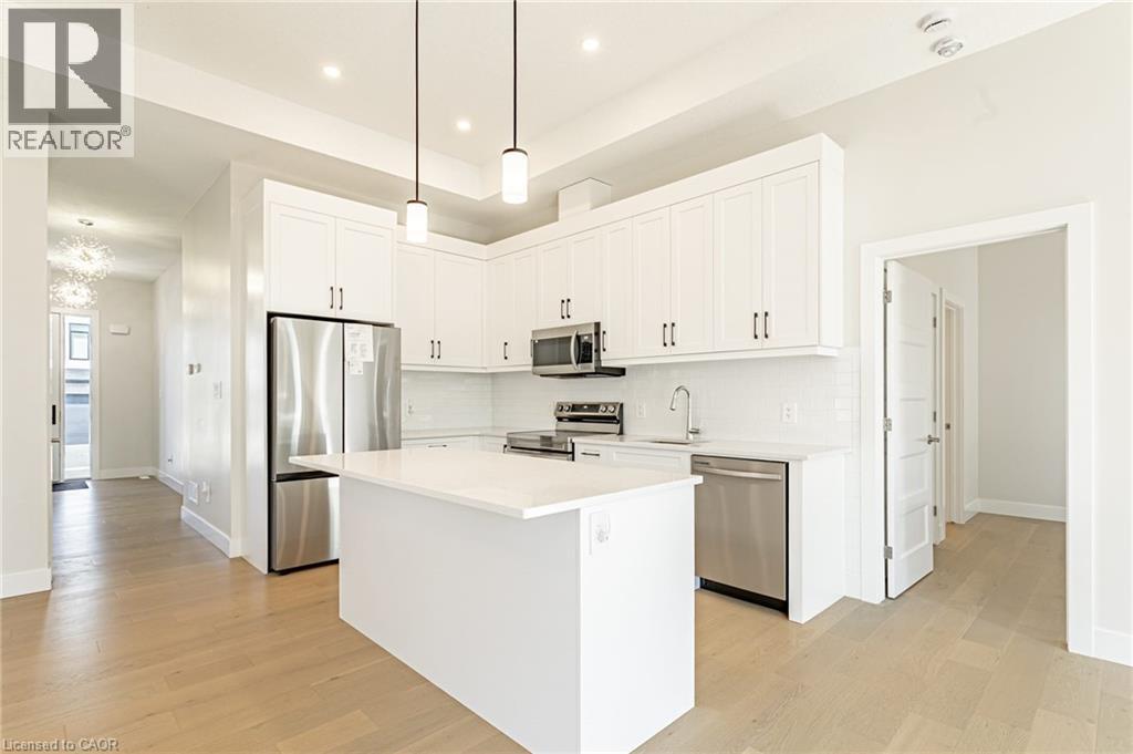 7966 Fallon Drive Unit# 18, Lucan Biddulph, Ontario N0M 1V0 - Photo 12 - 40857814