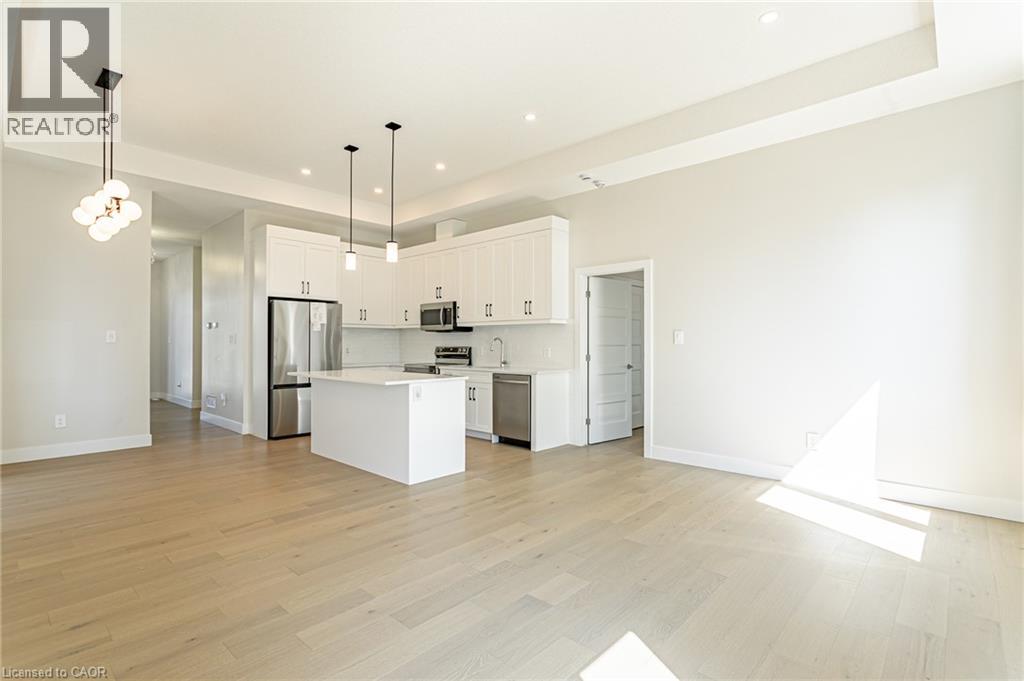 7966 Fallon Drive Unit# 18, Lucan Biddulph, Ontario N0M 1V0 - Photo 8 - 40857814