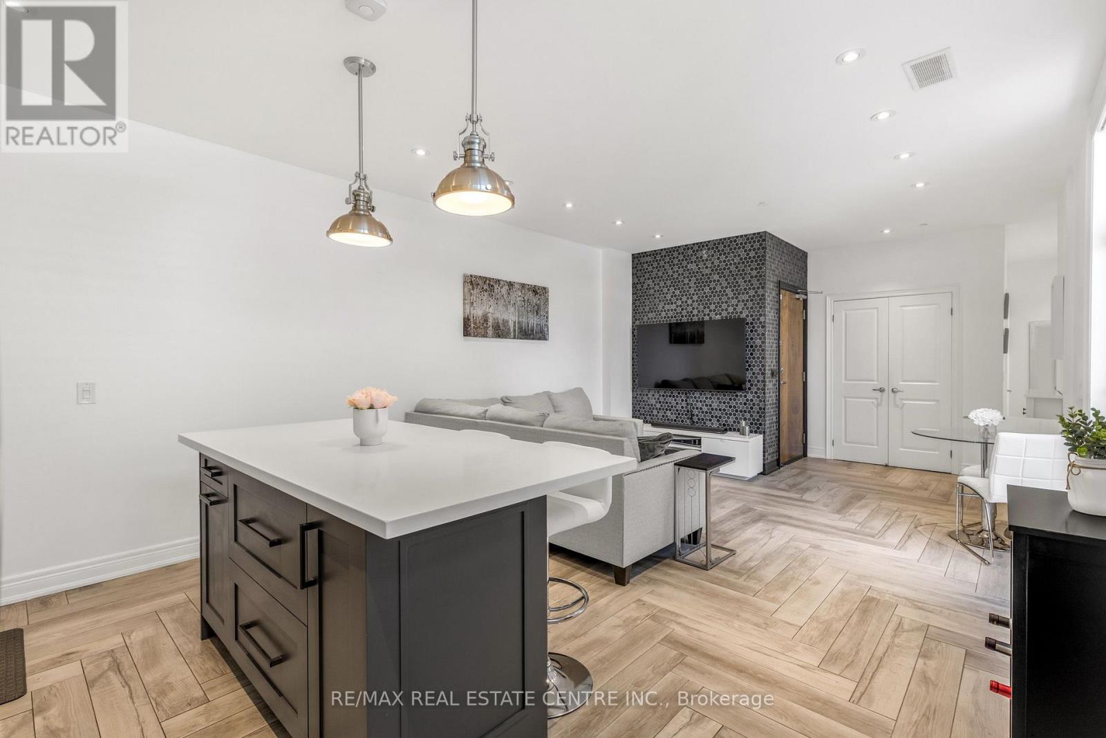 113 - 701 Sheppard Avenue W, Toronto, Ontario  M3H 0B2 - Photo 11 - C13707142