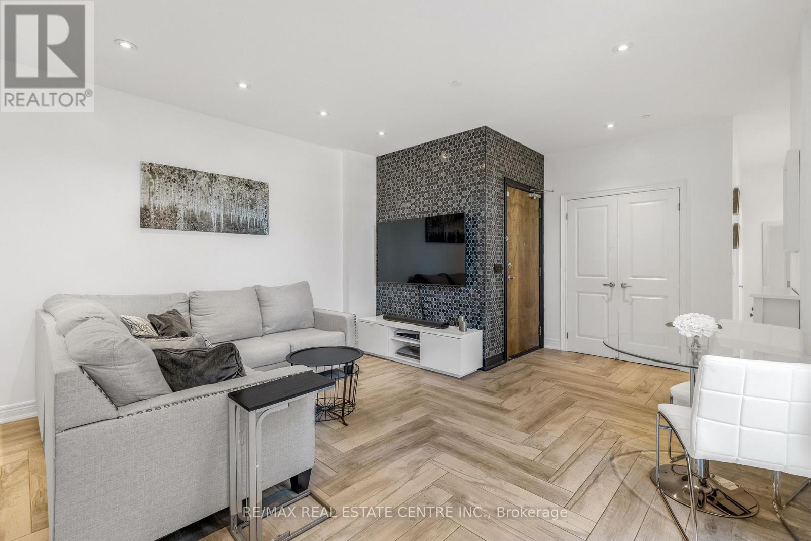 113 - 701 Sheppard Avenue W, Toronto, Ontario  M3H 0B2 - Photo 7 - C13707142