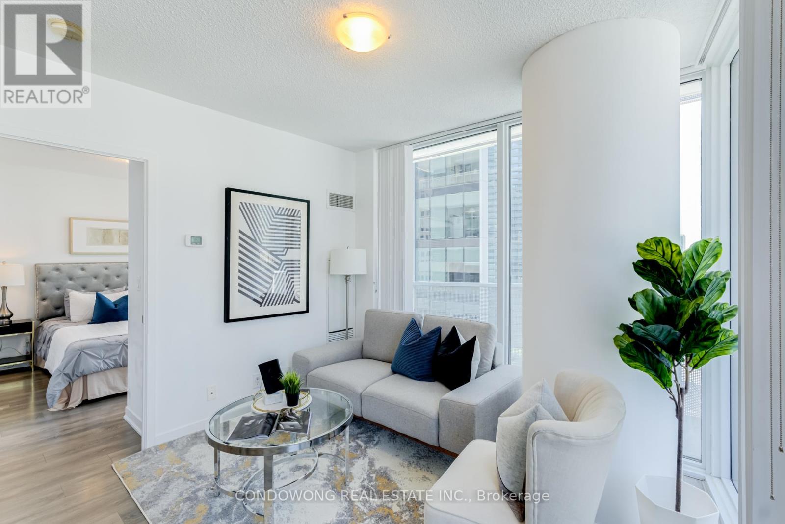 1702 - 100 Harbour Street, Toronto, Ontario  M5J 0B5 - Photo 7 - C13707164