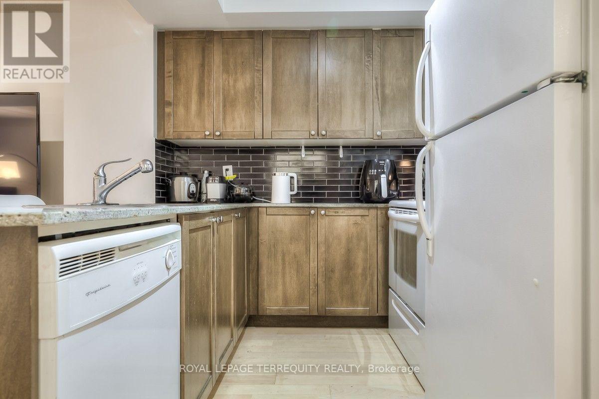 708 - 763 Bay Street, Toronto, Ontario  M5G 2R3 - Photo 10 - C13707182