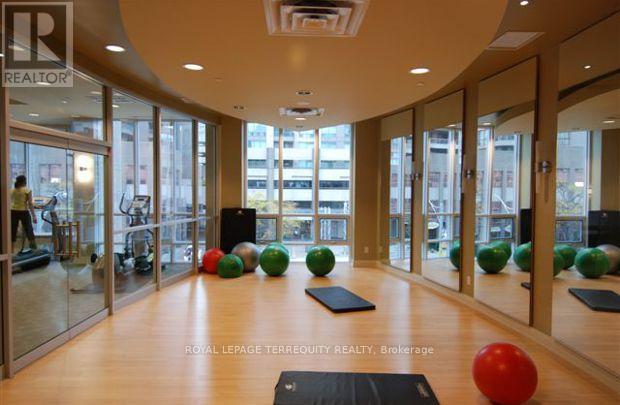 708 - 763 Bay Street, Toronto, Ontario  M5G 2R3 - Photo 27 - C13707182