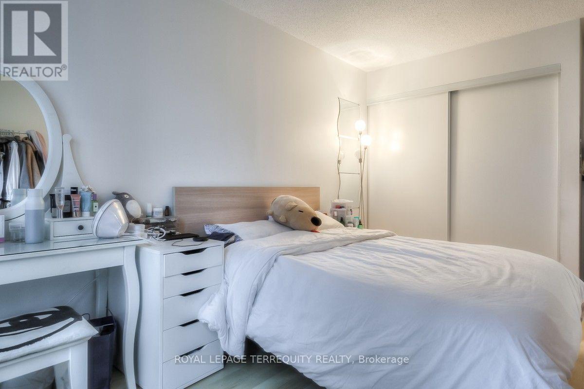 708 - 763 Bay Street, Toronto, Ontario  M5G 2R3 - Photo 5 - C13707182