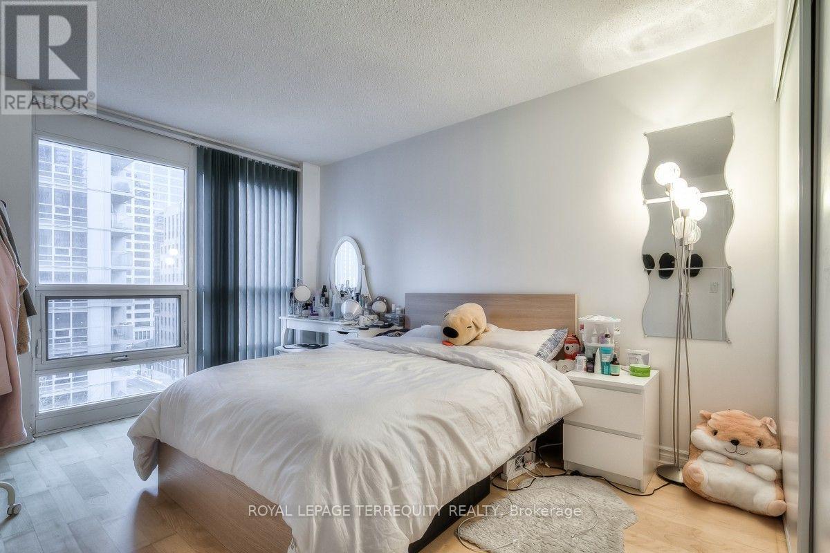 708 - 763 Bay Street, Toronto, Ontario  M5G 2R3 - Photo 6 - C13707182