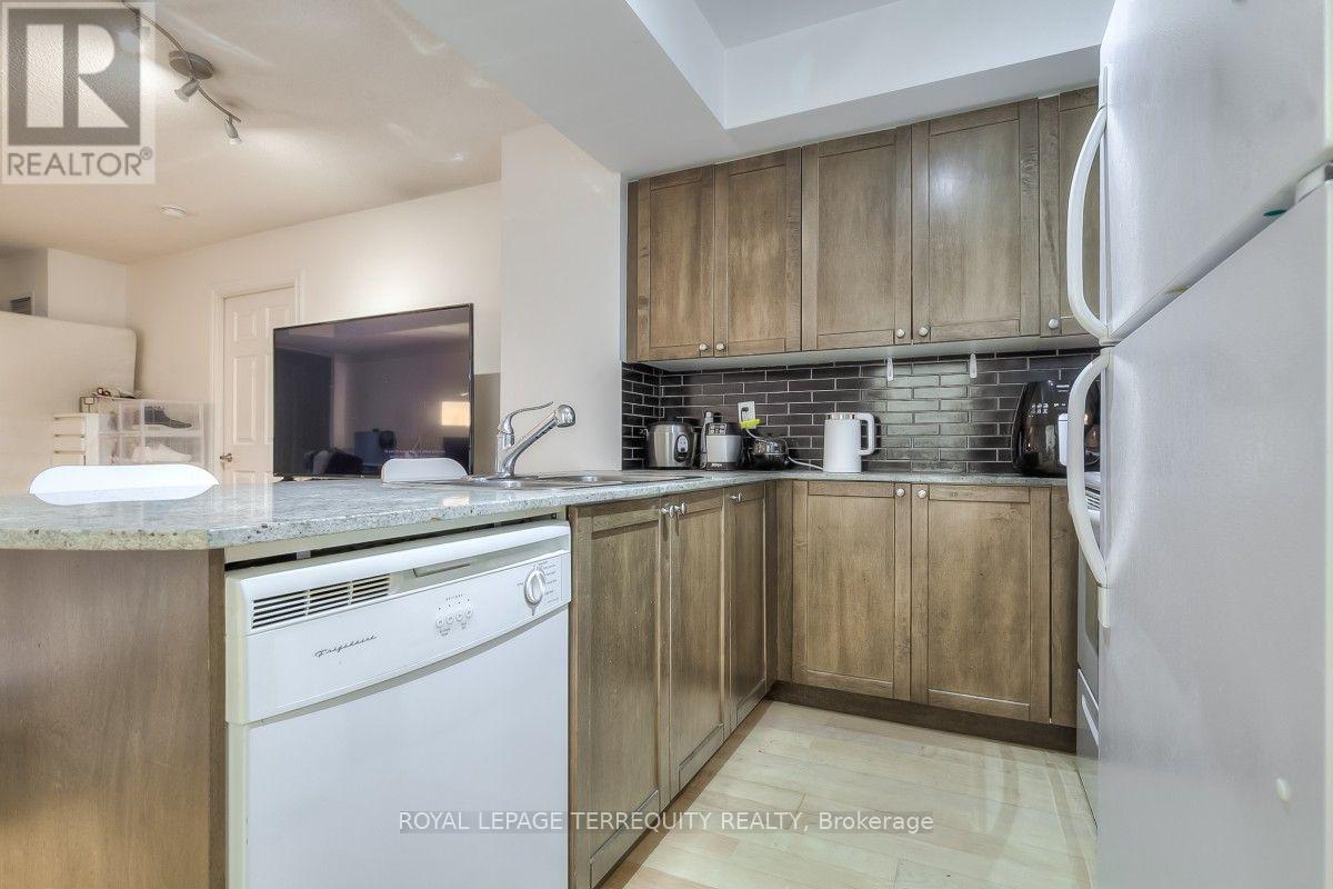 708 - 763 Bay Street, Toronto, Ontario  M5G 2R3 - Photo 9 - C13707182