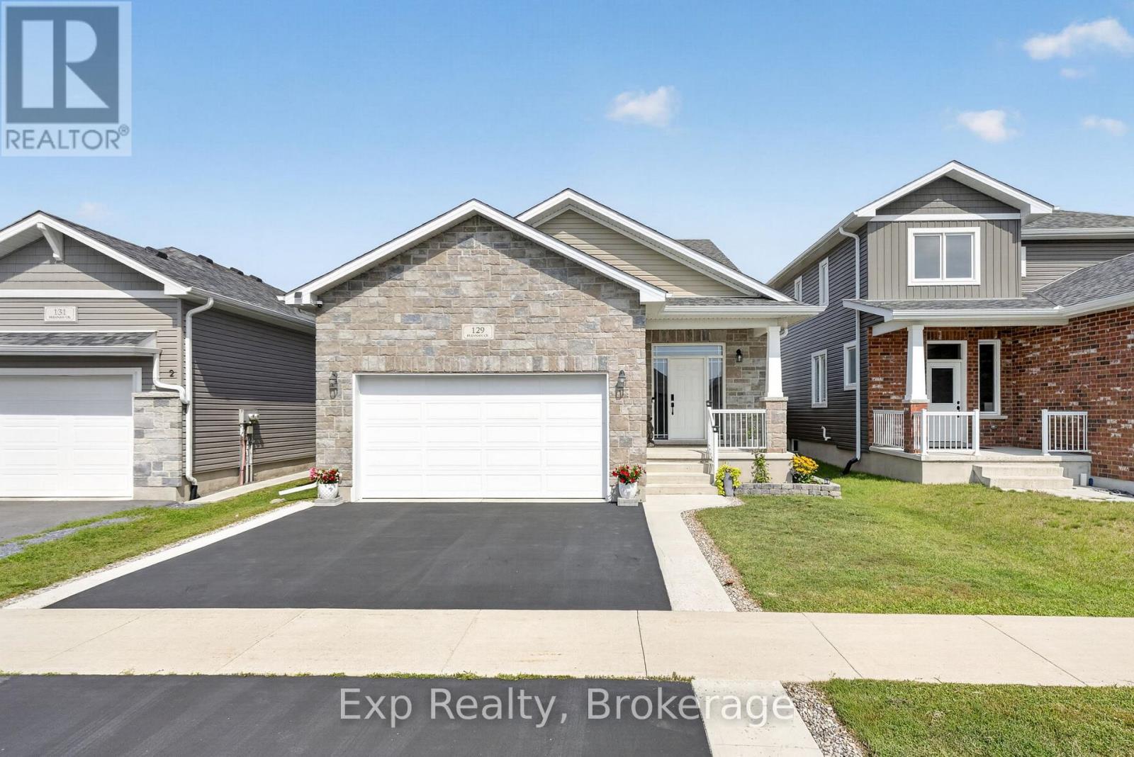 129 Brennan Crescent, Loyalist, Ontario  K0H 2H0 - Photo 1 - X13707194