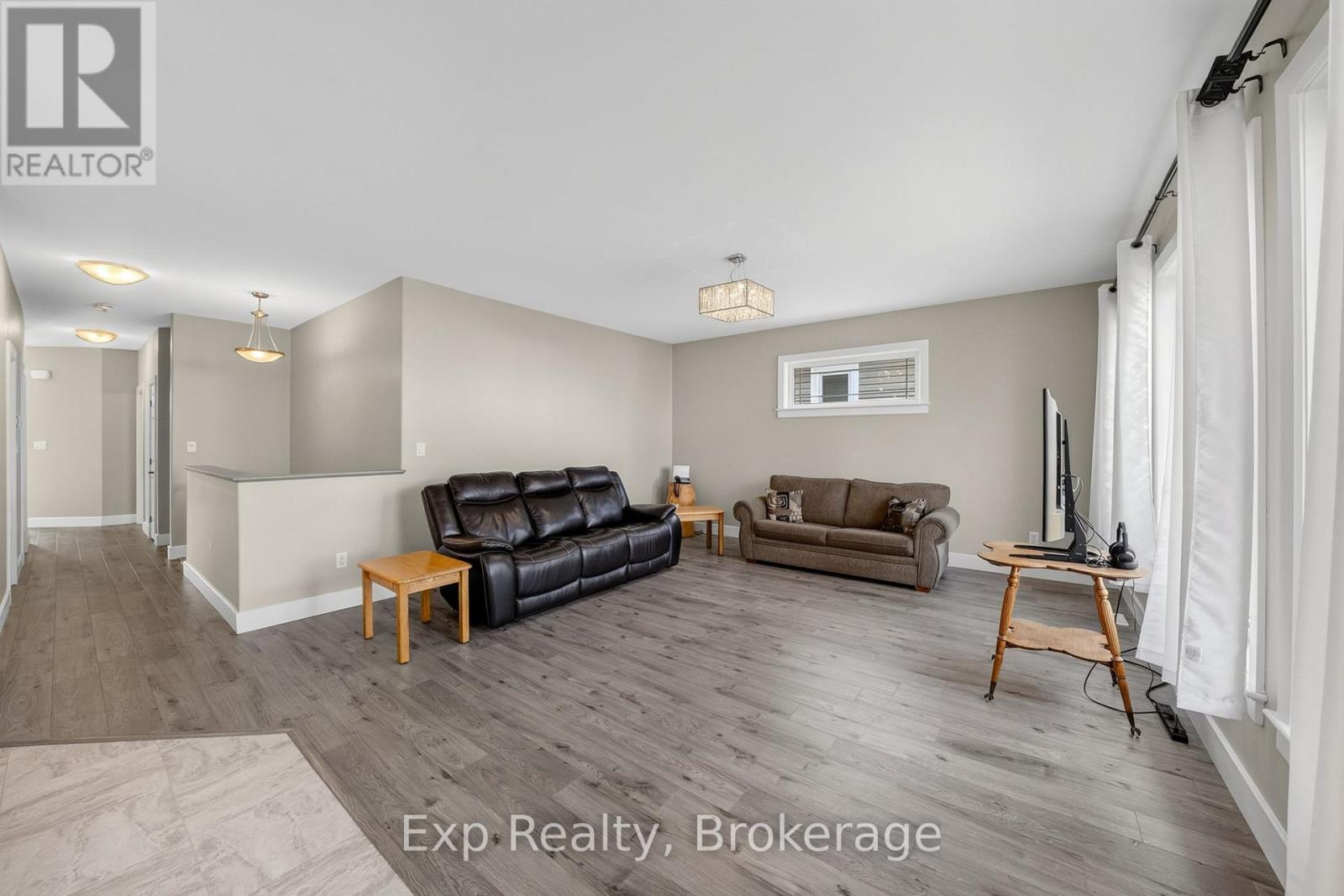 129 Brennan Crescent, Loyalist, Ontario  K0H 2H0 - Photo 12 - X13707194