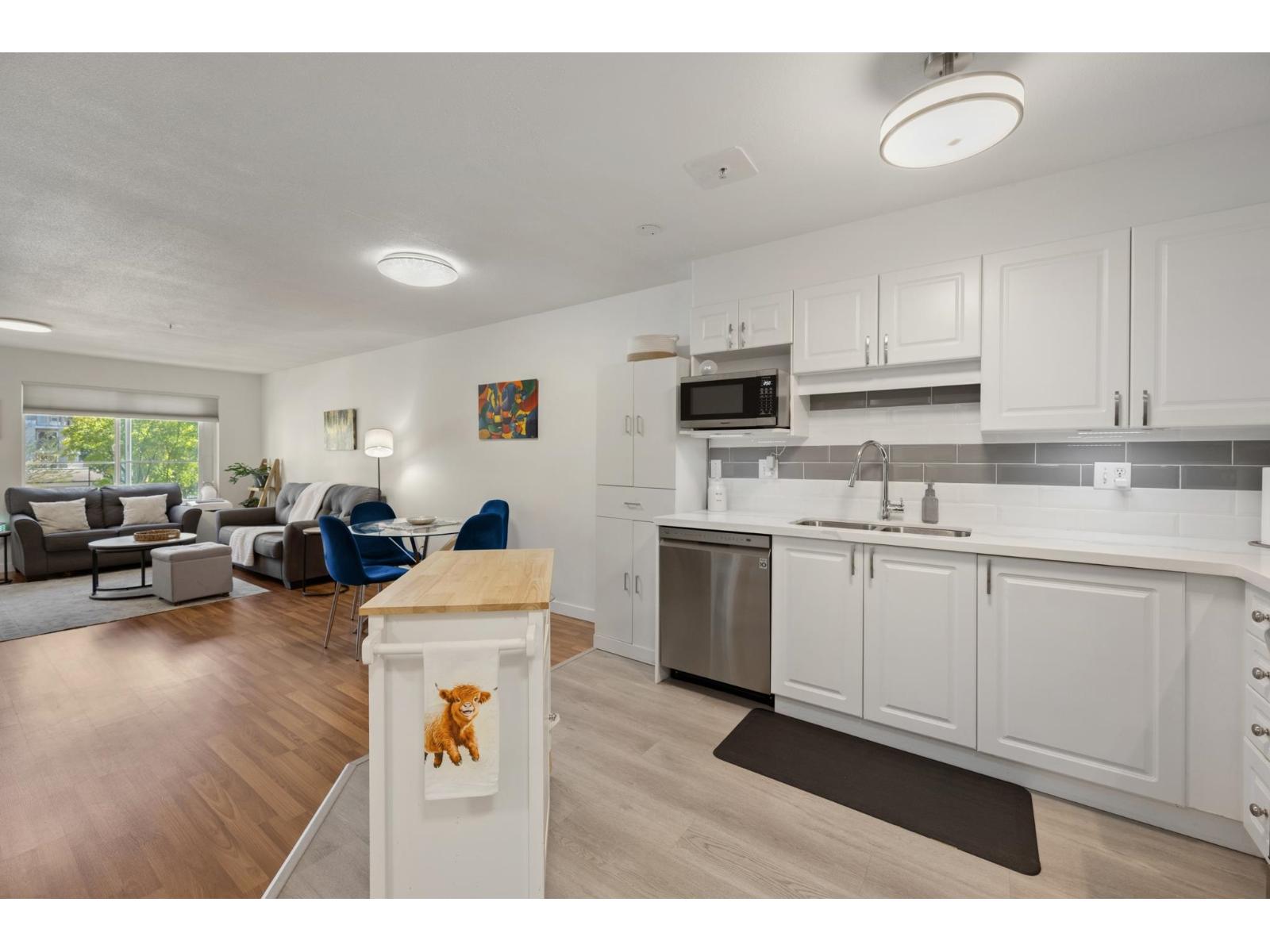 202 5765 Glover Road, Langley, British Columbia  V3A 8M8 - Photo 2 - R3158124