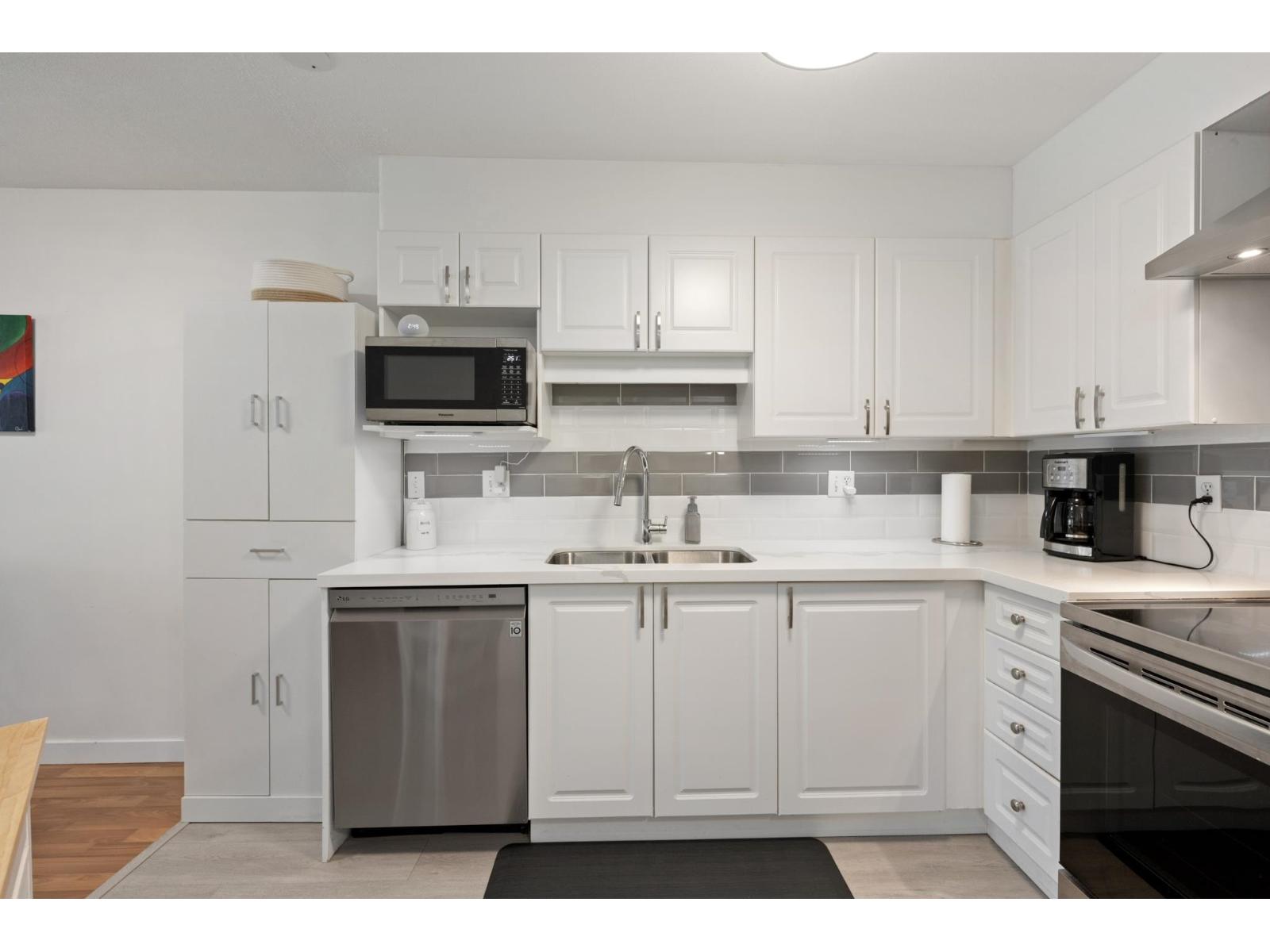 202 5765 Glover Road, Langley, British Columbia  V3A 8M8 - Photo 3 - R3158124