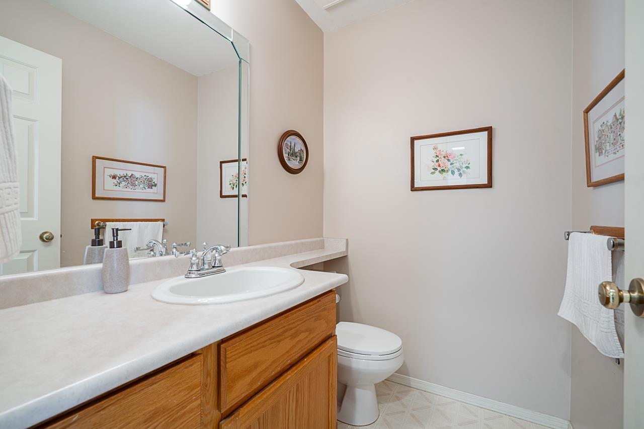 11443 Royal Crescent, Surrey, British Columbia  V3V 6V5 - Photo 18 - R3142933