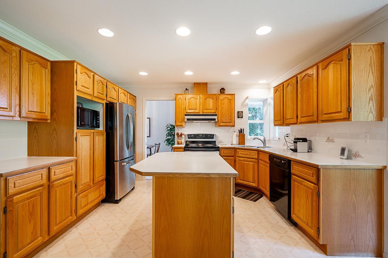11443 Royal Crescent, Surrey, British Columbia  V3V 6V5 - Photo 9 - R3142933