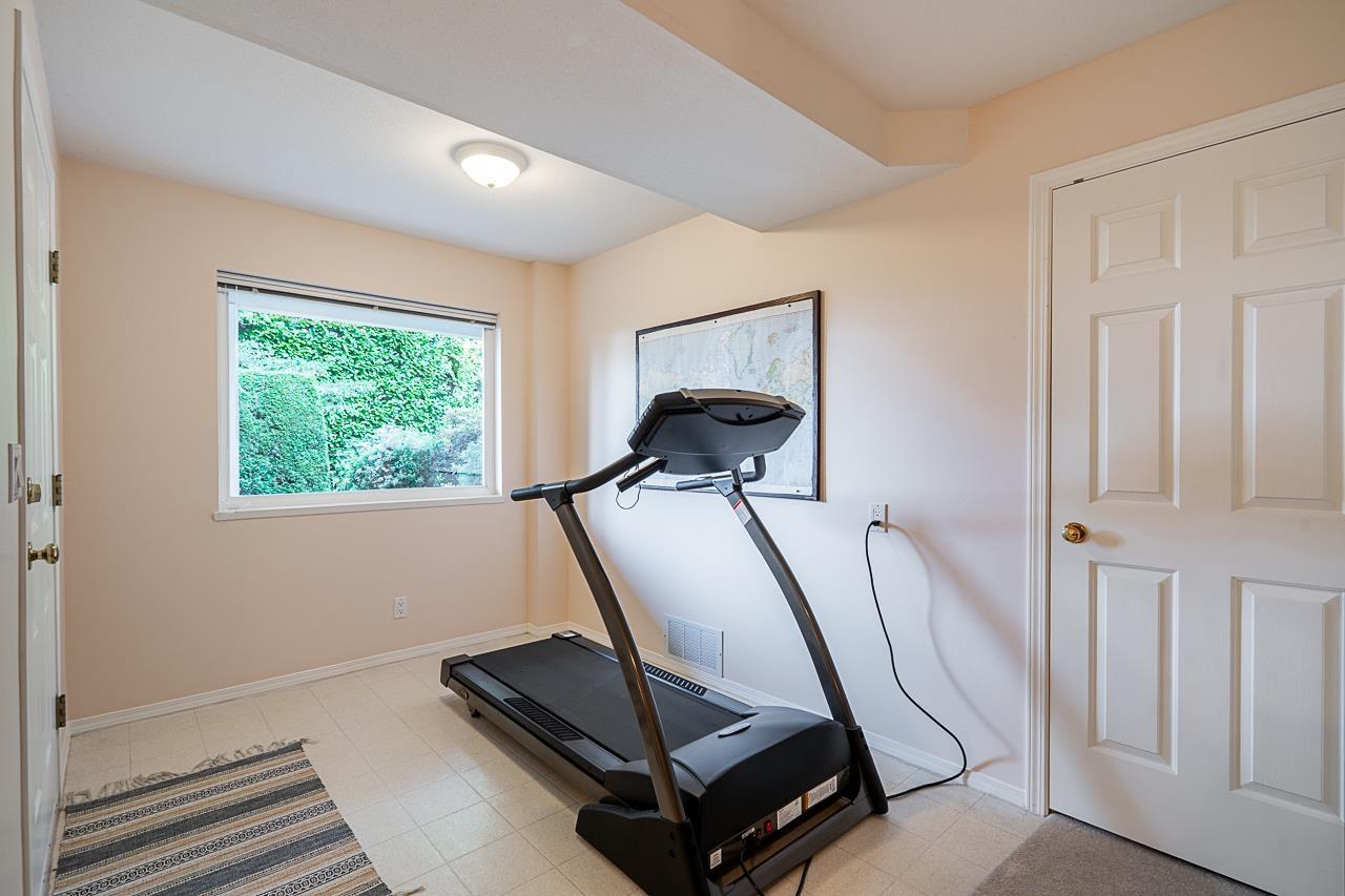 11443 Royal Crescent, Surrey, British Columbia  V3V 6V5 - Photo 28 - R3142933