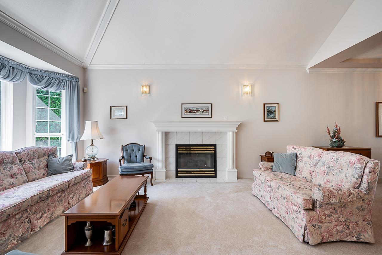 11443 Royal Crescent, Surrey, British Columbia  V3V 6V5 - Photo 5 - R3142933