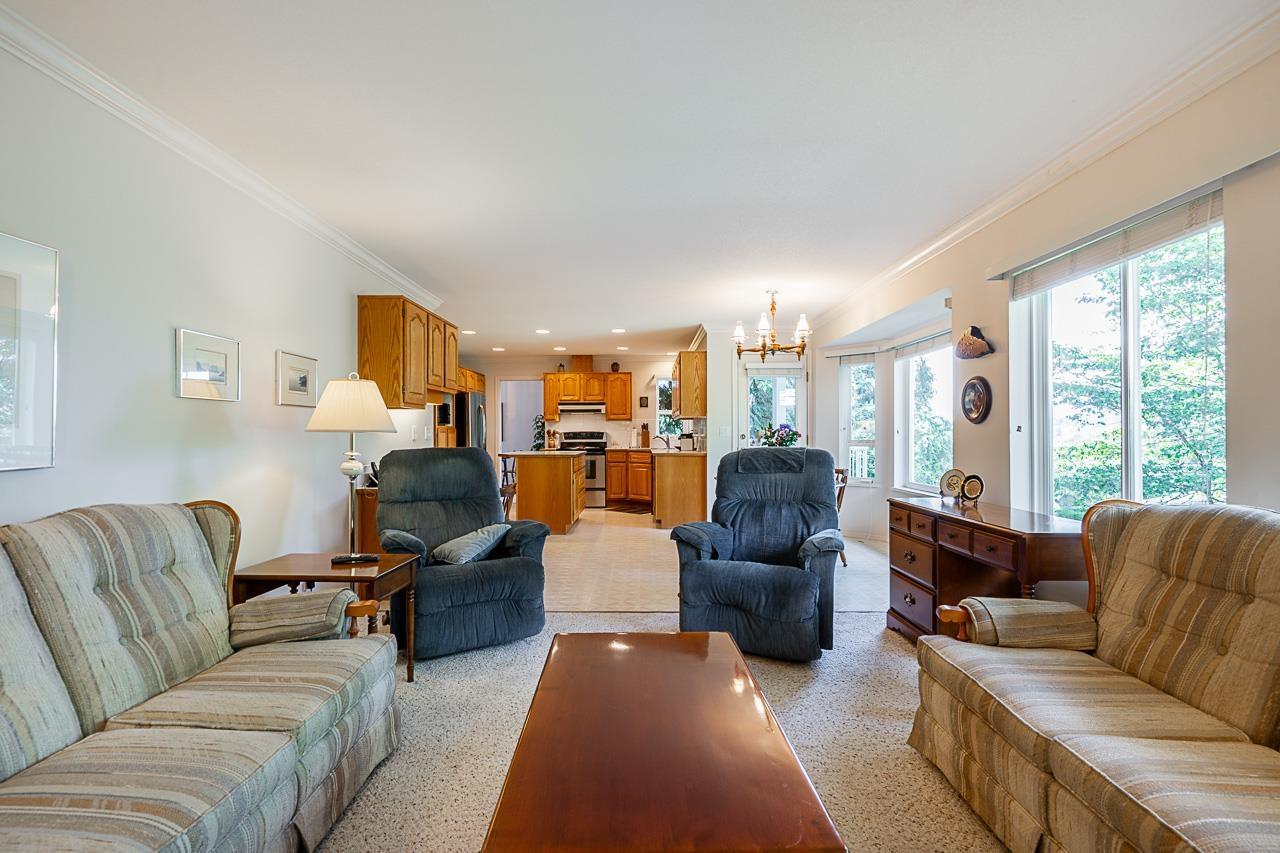 11443 Royal Crescent, Surrey, British Columbia  V3V 6V5 - Photo 14 - R3142933