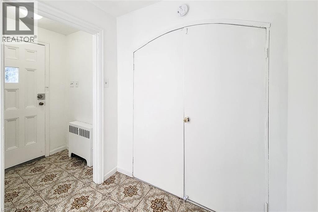 243 8 Highway, Stoney Creek, Ontario  L8G 1E2 - Photo 4 - 40844977