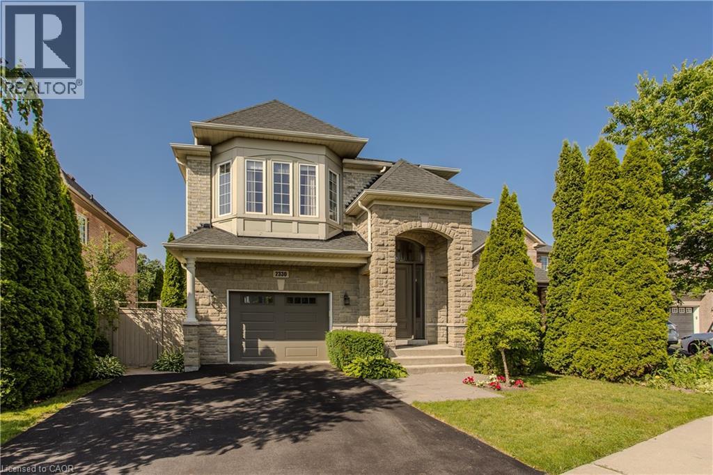 2330 VALLEYRIDGE Drive, Oakville, Ontario