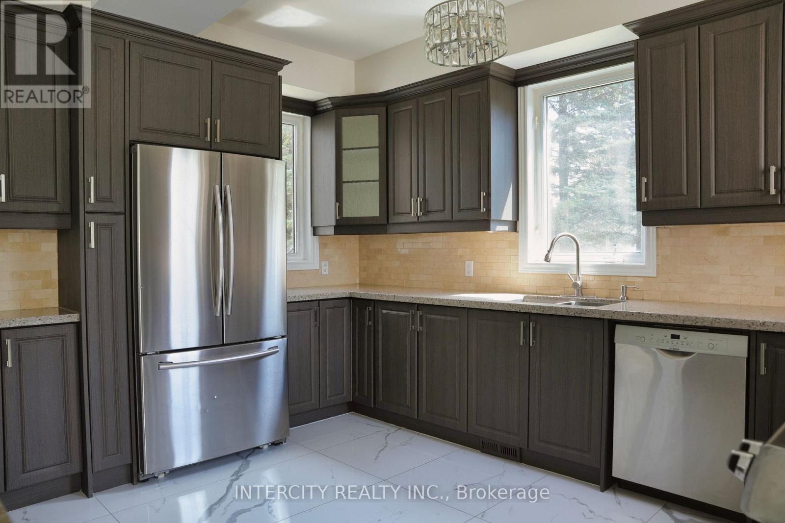 70 Belsite Court, Vaughan, Ontario  L0J 1C0 - Photo 11 - N13707094