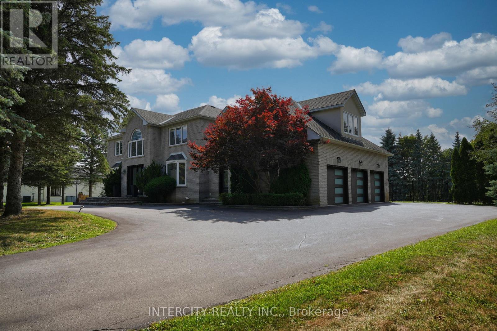 70 Belsite Court, Vaughan, Ontario  L0J 1C0 - Photo 3 - N13707094