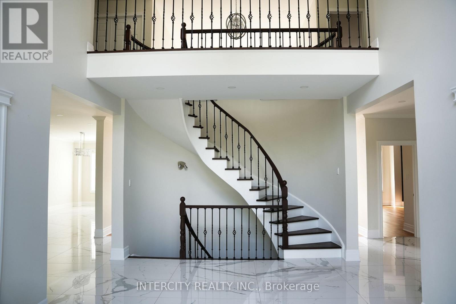 70 Belsite Court, Vaughan, Ontario  L0J 1C0 - Photo 5 - N13707094