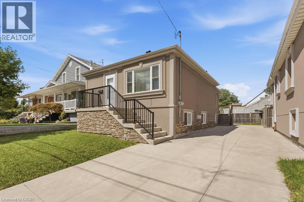 105 Munn Street, Hamilton, Ontario  L8V 1K5 - Photo 2 - 40856908