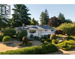 6224 Robin Way, Central Saanich, British Columbia