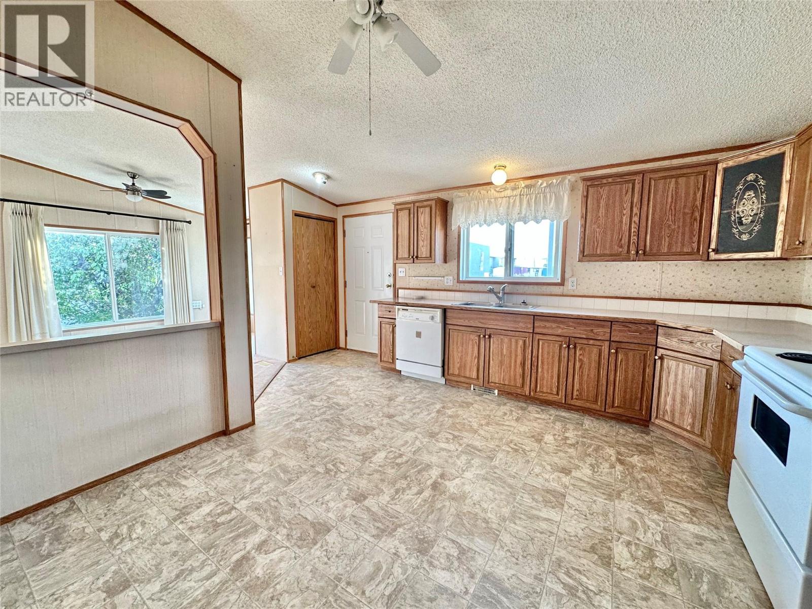 908 Blakeborough Avenue, Keremeos, British Columbia  V0X 1N2 - Photo 12 - 10397342
