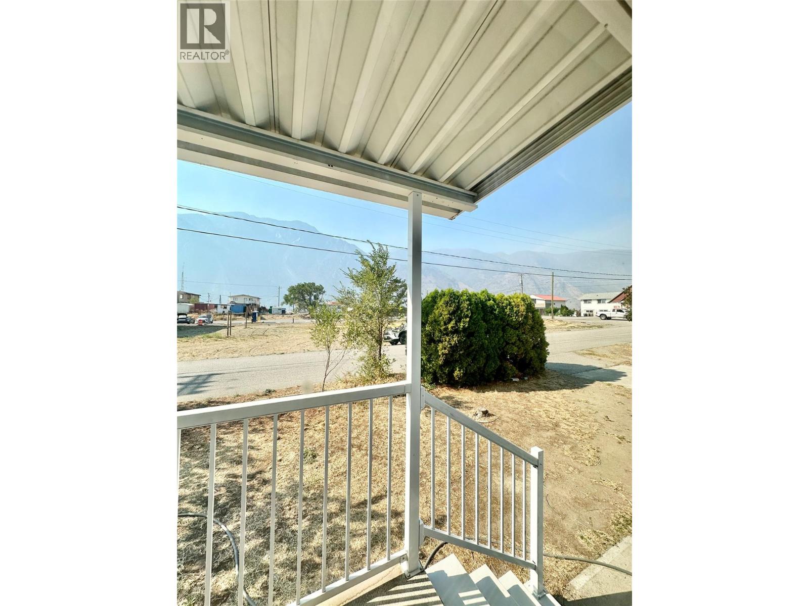 908 Blakeborough Avenue, Keremeos, British Columbia  V0X 1N2 - Photo 22 - 10397342