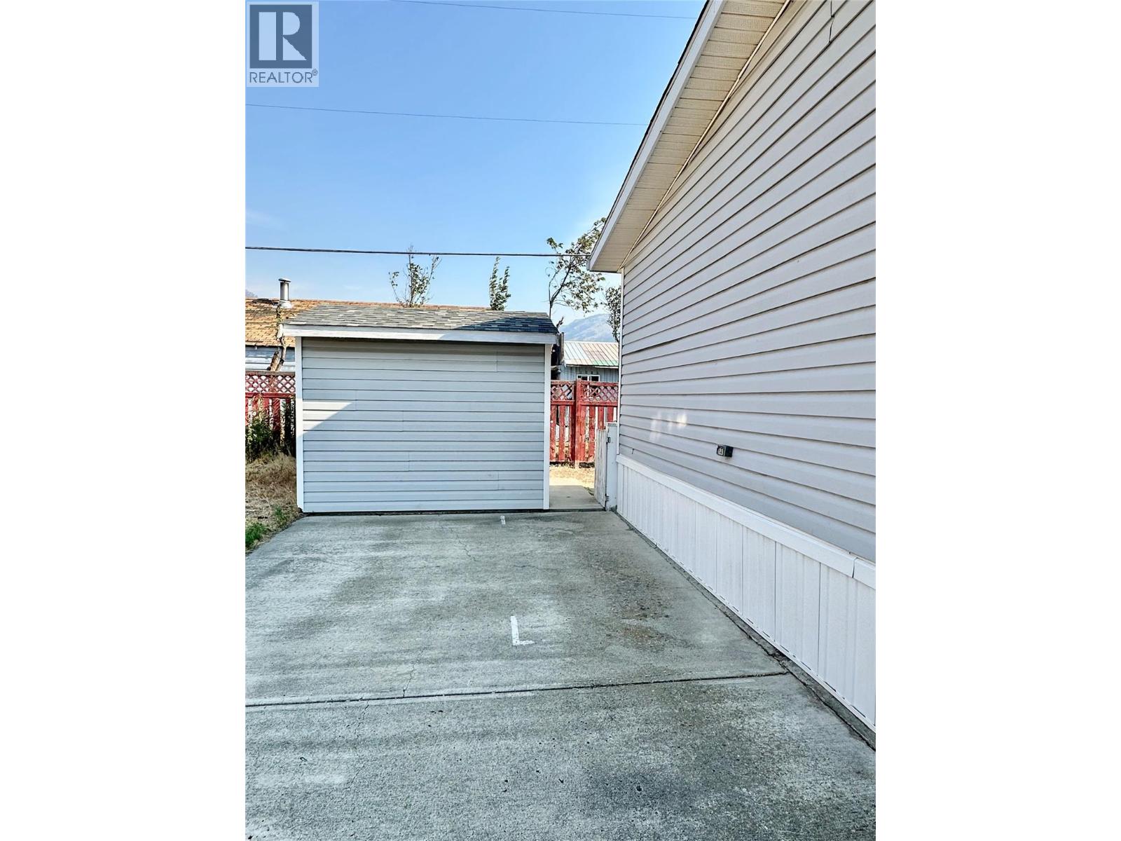 908 Blakeborough Avenue, Keremeos, British Columbia  V0X 1N2 - Photo 10 - 10397342