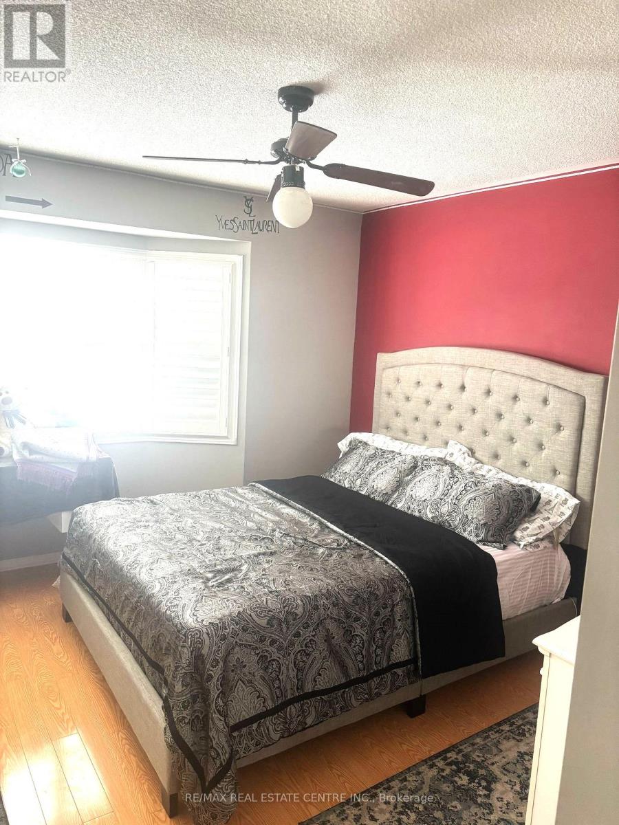 21 Robertson Davies Drive, Brampton, Ontario L7A 1K4 - Photo 9 - W13707132