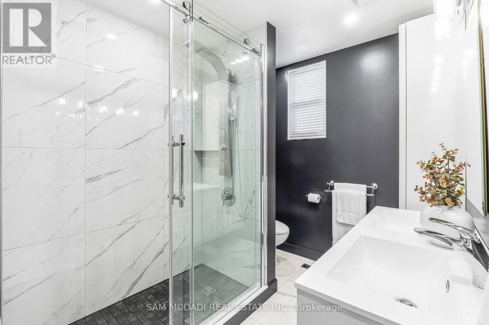 1911 Delaney Drive, Mississauga, Ontario  L5J 3L2 - Photo 17 - W13707168