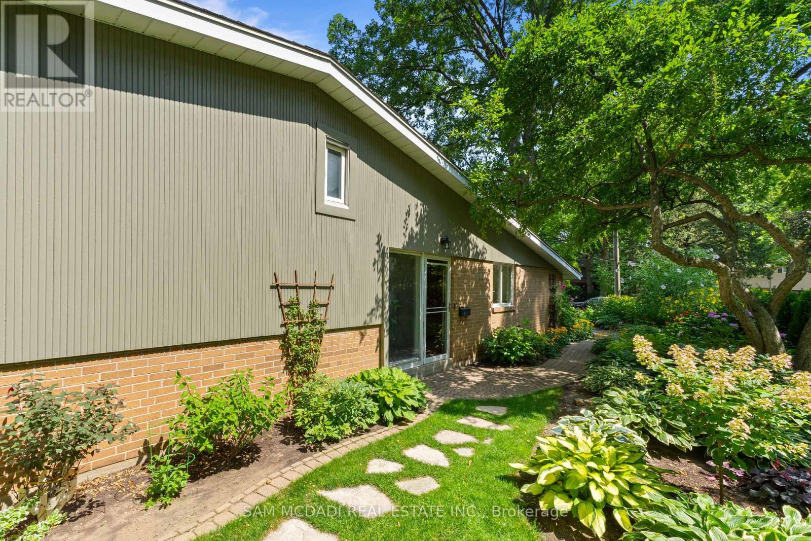1911 Delaney Drive, Mississauga, Ontario  L5J 3L2 - Photo 29 - W13707168