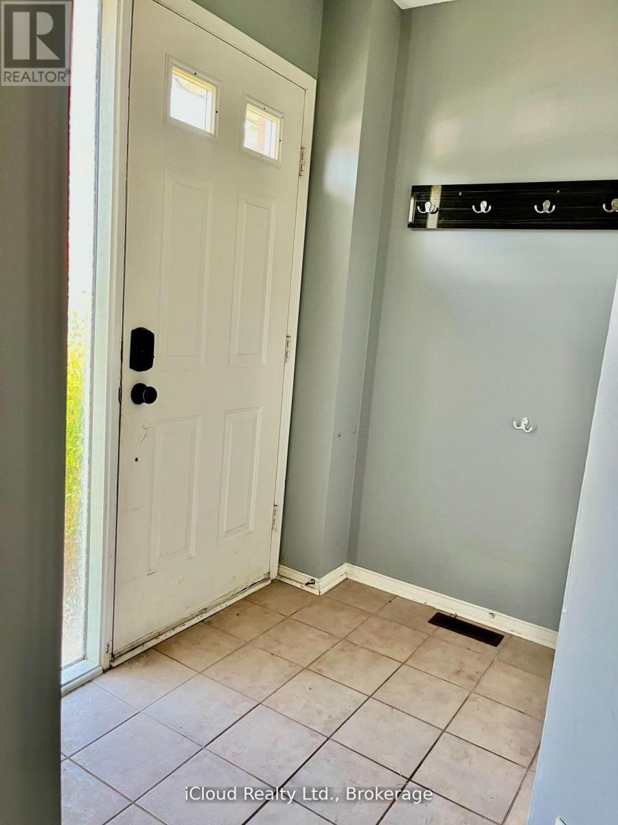40 Glenashton Drive, Oakville, Ontario  L6H 6G2 - Photo 3 - W13227728