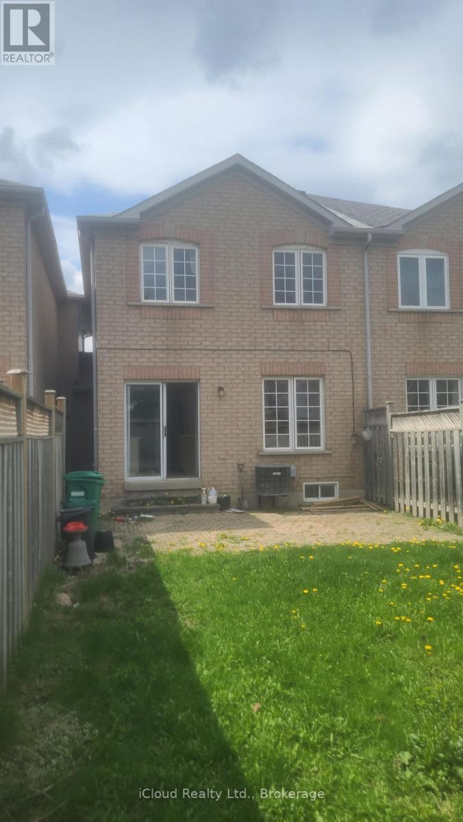 126 Twin Pines Crescent, Brampton, Ontario  L7A 1N2 - Photo 2 - W13110246