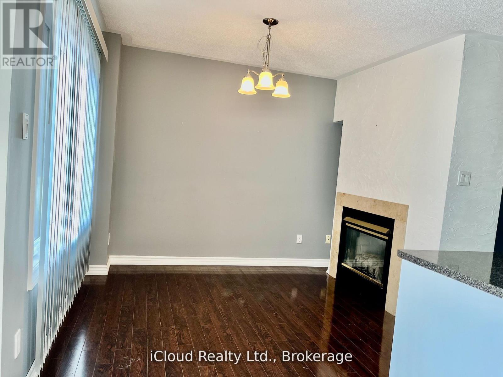 40 Glenashton Drive, Oakville, Ontario  L6H 6G2 - Photo 10 - W13227728