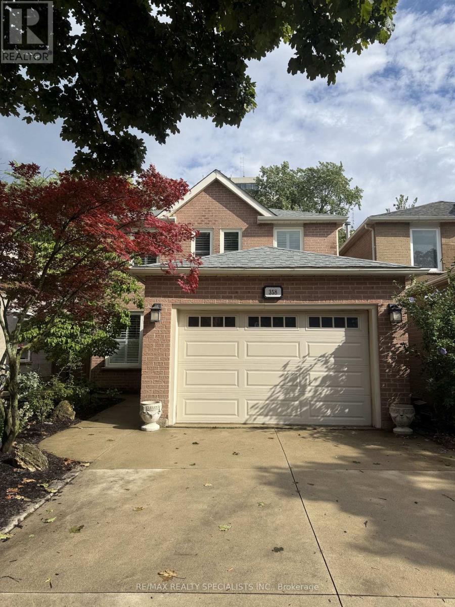 358 Erin Street, Oakville, Ontario  L6H 4P9 - Photo 2 - W13678108