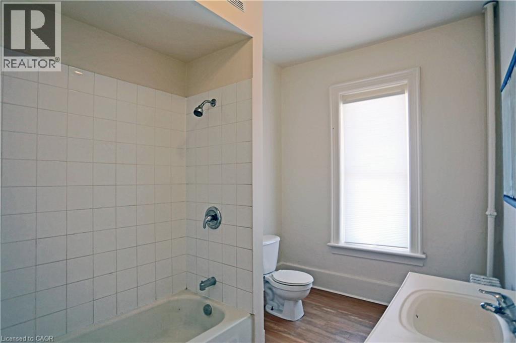 116 Weber Street E, Kitchener, Ontario  N2H 1C9 - Photo 11 - 40857921