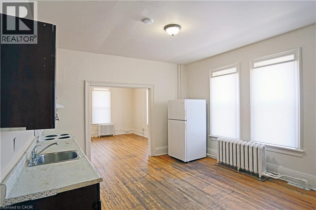 116 Weber Street E, Kitchener, Ontario  N2H 1C9 - Photo 4 - 40857921