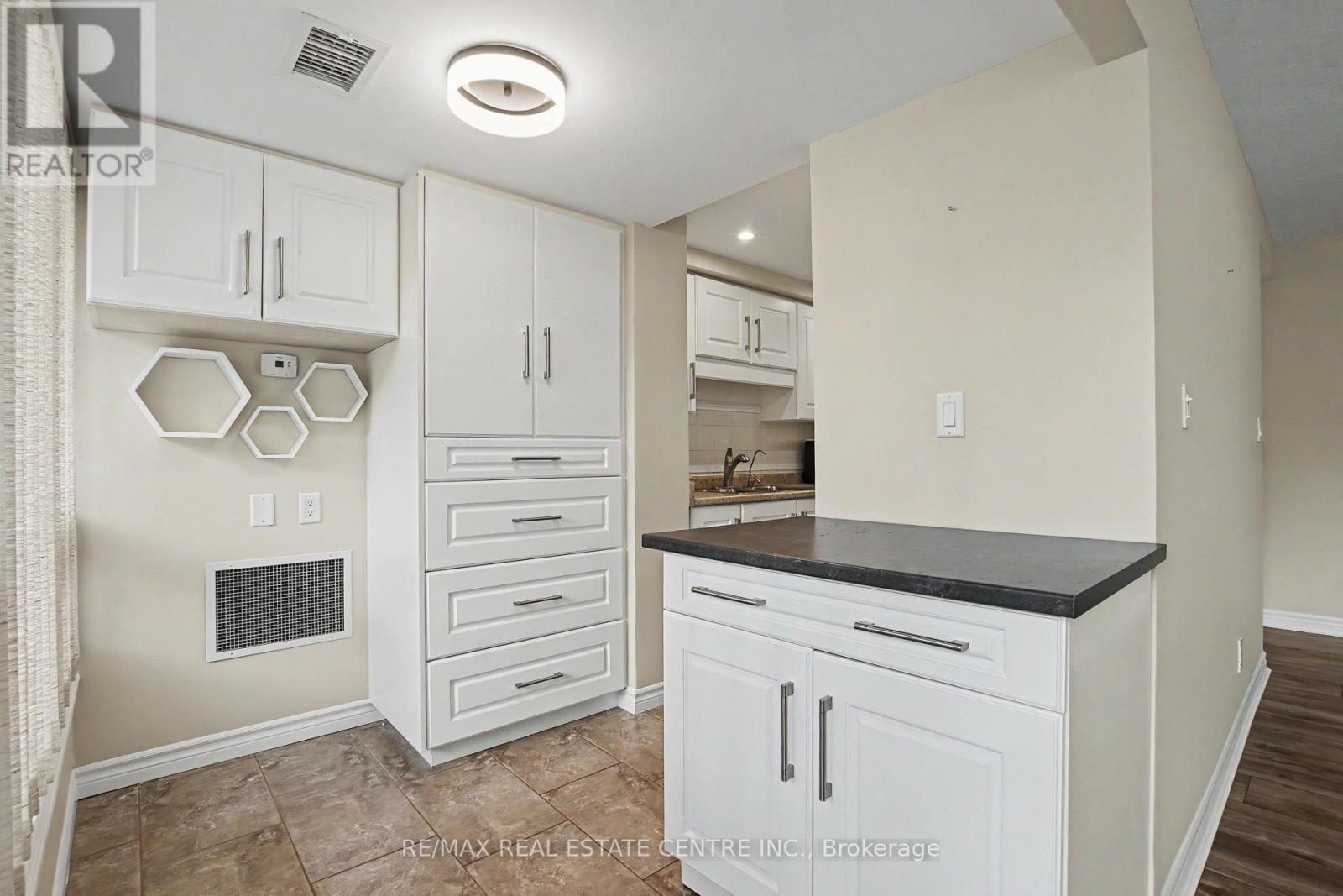 608 - 237 King Street W, Cambridge, Ontario  N3H 5L2 - Photo 15 - X13707152