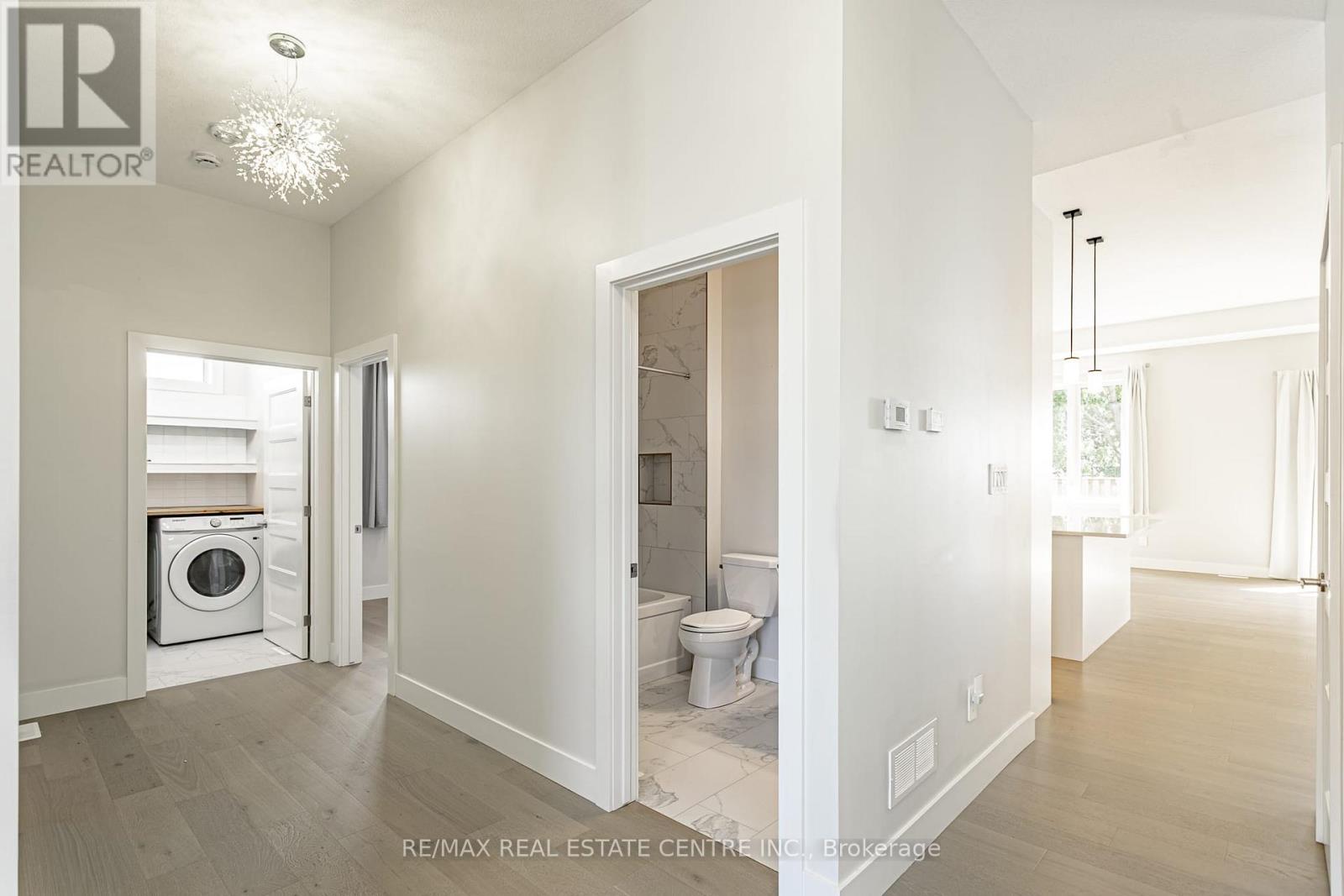 18 - 7966 Fallon Drive, Lucan Biddulph, Ontario  N0M 1V0 - Photo 4 - X13707204