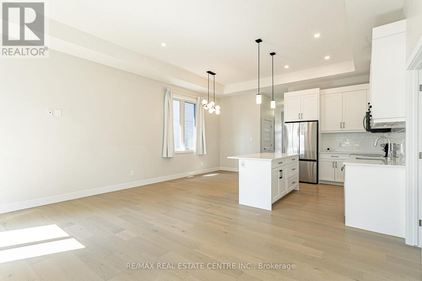18 - 7966 Fallon Drive, Lucan Biddulph, Ontario  N0M 1V0 - Photo 9 - X13707204