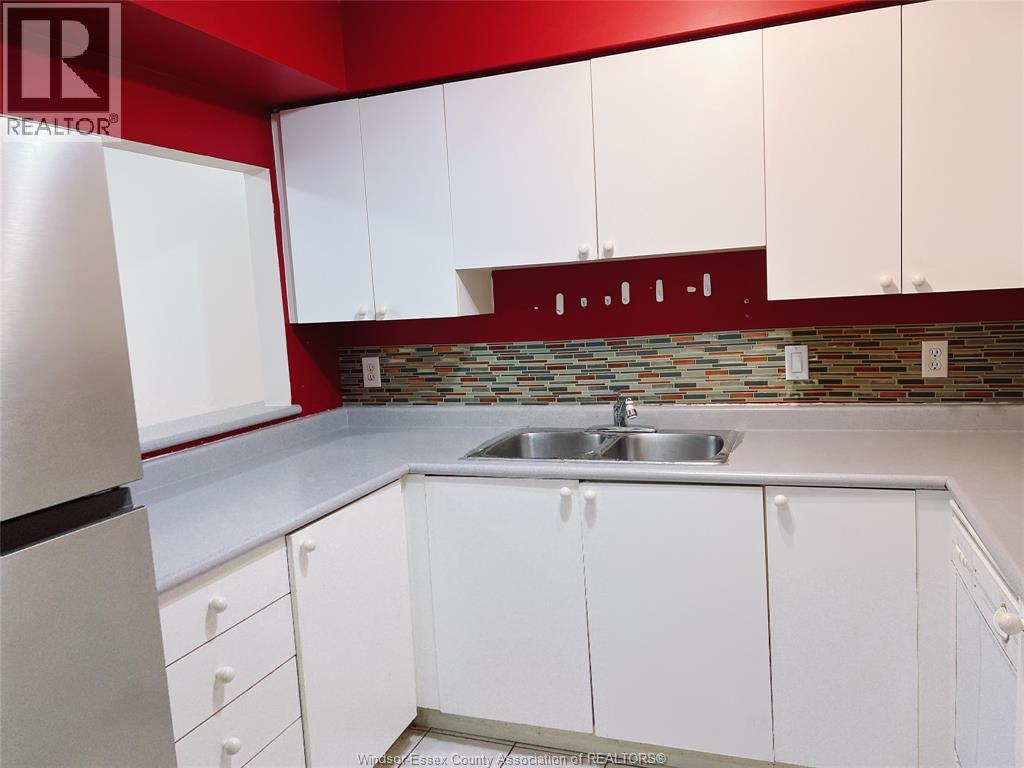 2620 Norfolk Street, Windsor, Ontario  N9E 4S4 - Photo 4 - 26020591
