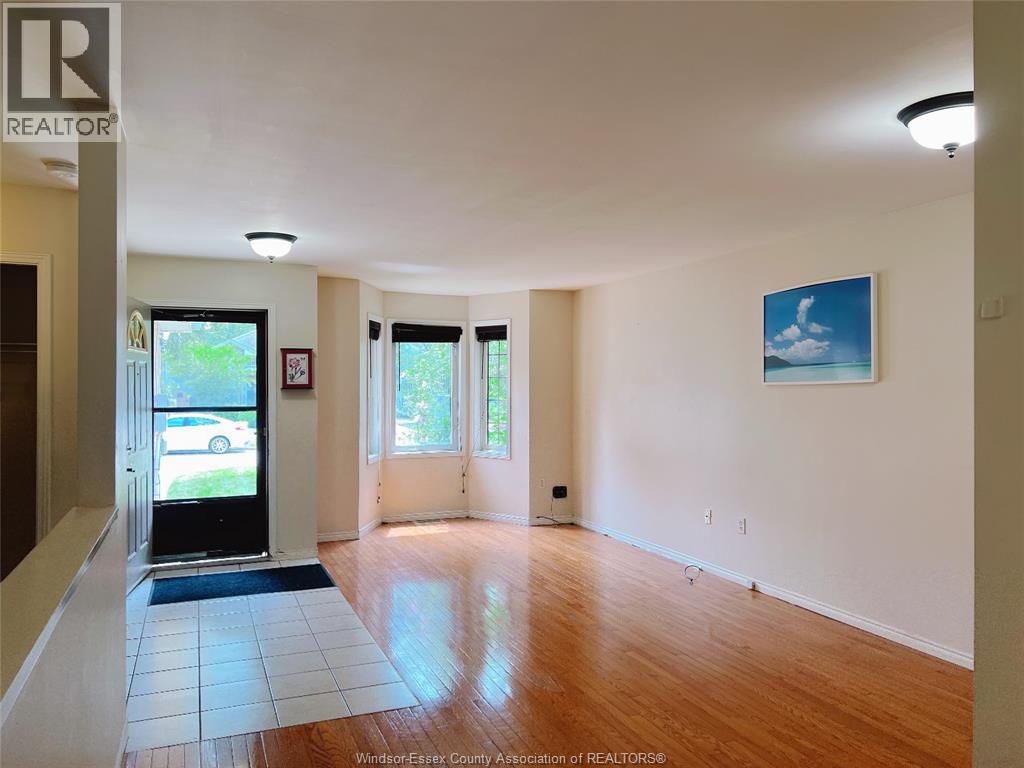 2620 Norfolk Street, Windsor, Ontario  N9E 4S4 - Photo 3 - 26020591