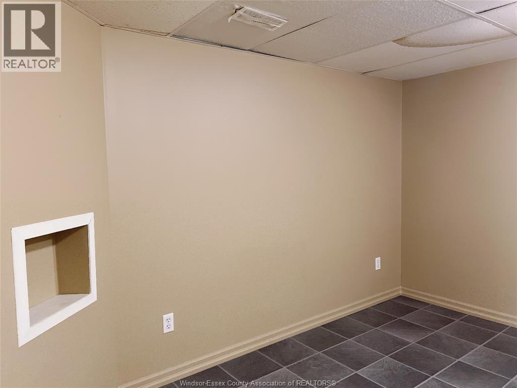 2620 Norfolk Street, Windsor, Ontario  N9E 4S4 - Photo 16 - 26020591