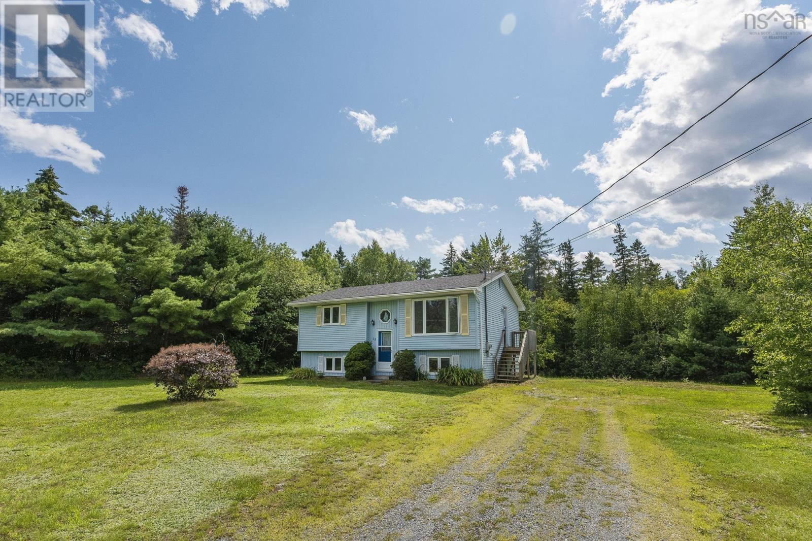 15 Village Street, Tantallon, Nova Scotia  B3Z 2P7 - Photo 2 - 202621010