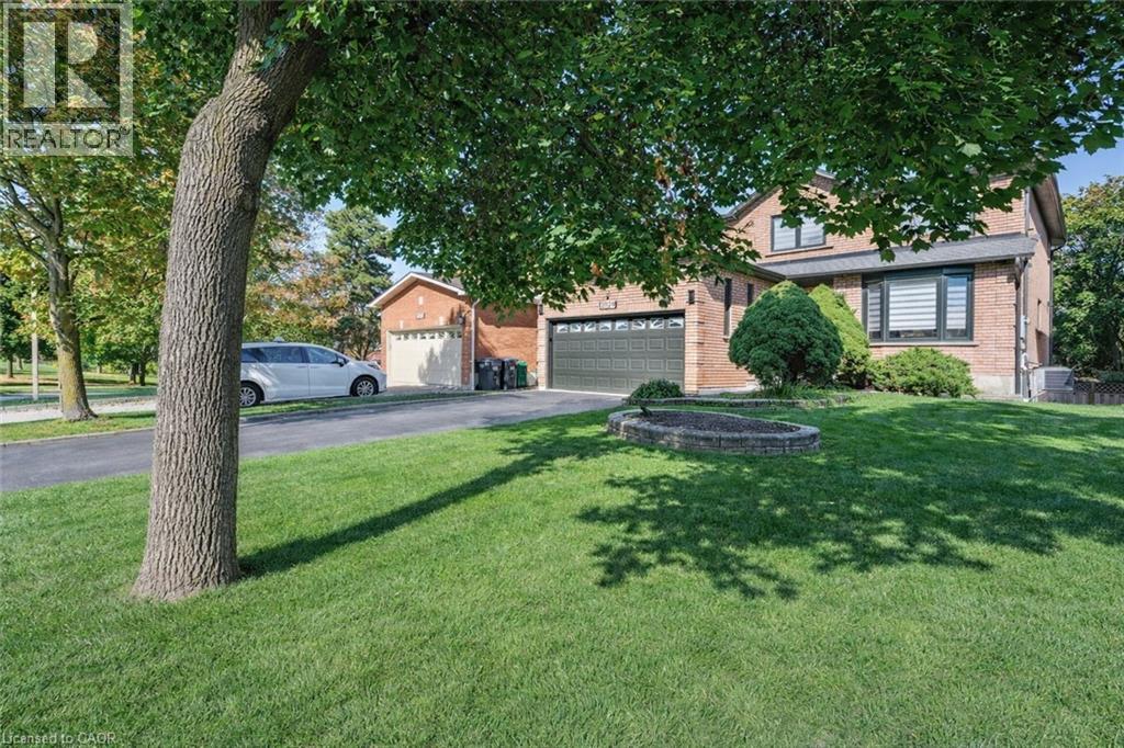 2029 Kempton Park Drive, Mississauga, Ontario  L5M 2Z4 - Photo 3 - 40843520