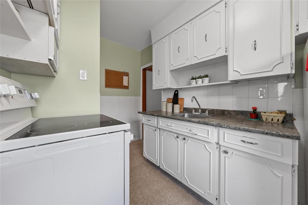 381 Smithfield Avenue, Winnipeg, Manitoba R2V 0E1 - Photo 10 - 202621217