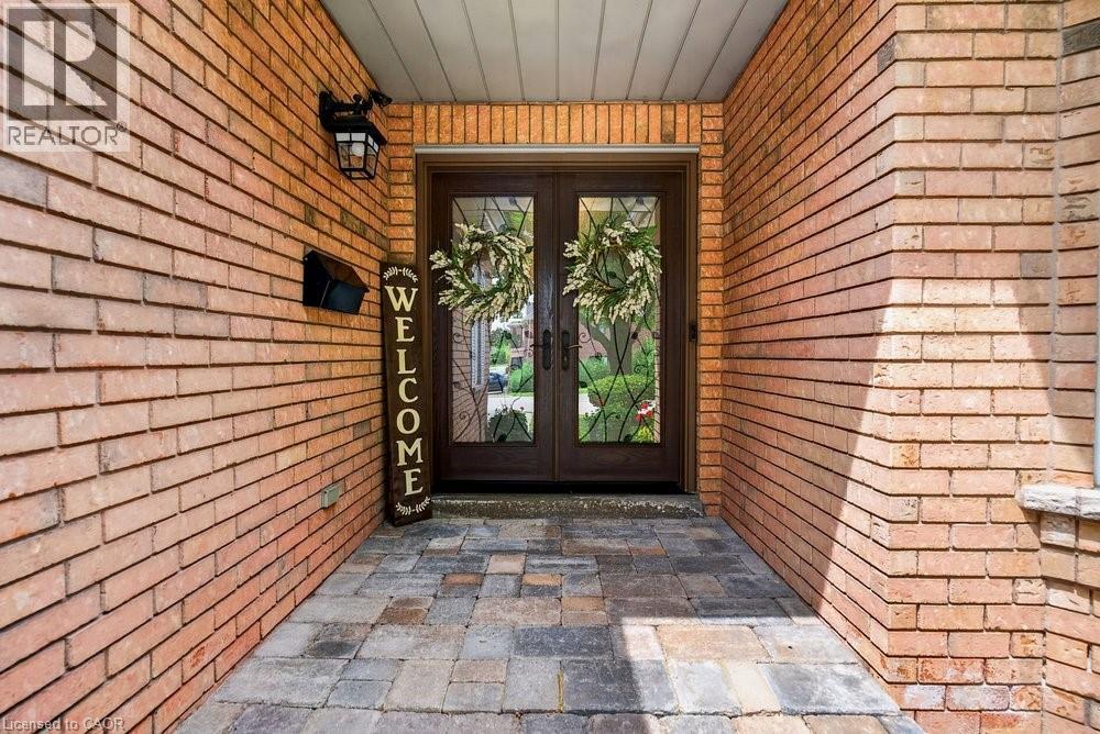 3334 Trelawny Circle, Mississauga, Ontario  L5N 6N5 - Photo 2 - 40843637